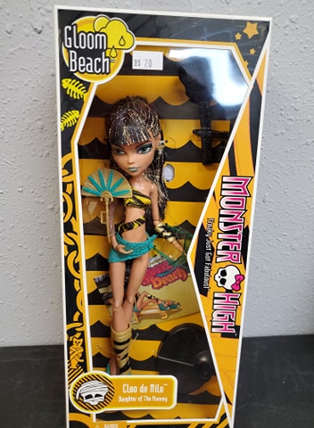 Monster High Gloom Beach Cleo De Nile Dl 